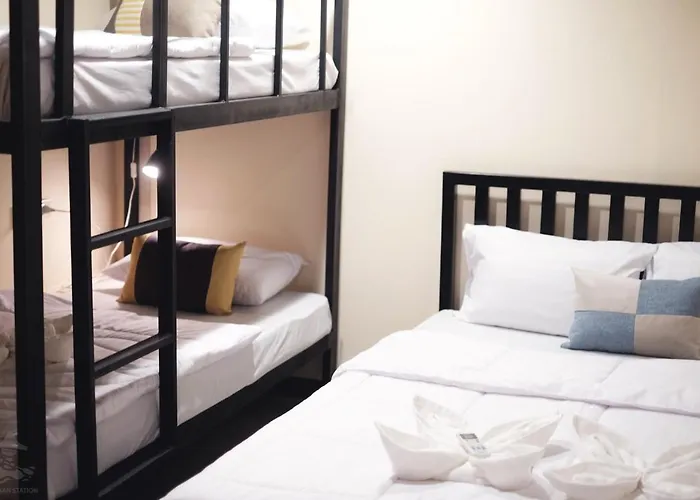Vandrarhem Khaosan Station (adults Only) *